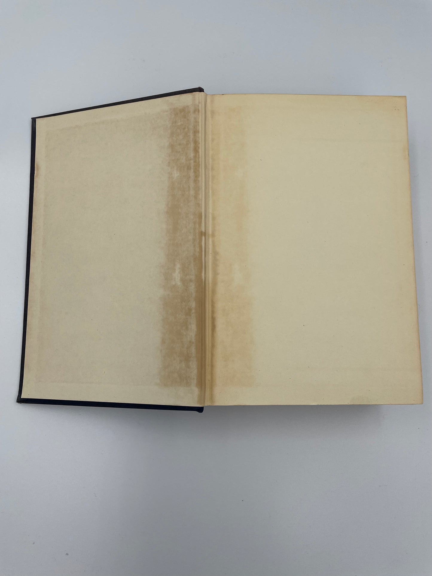 Inside pages of "The Conquest of Mexico and The Conquest of Peru" by William H. Prescott