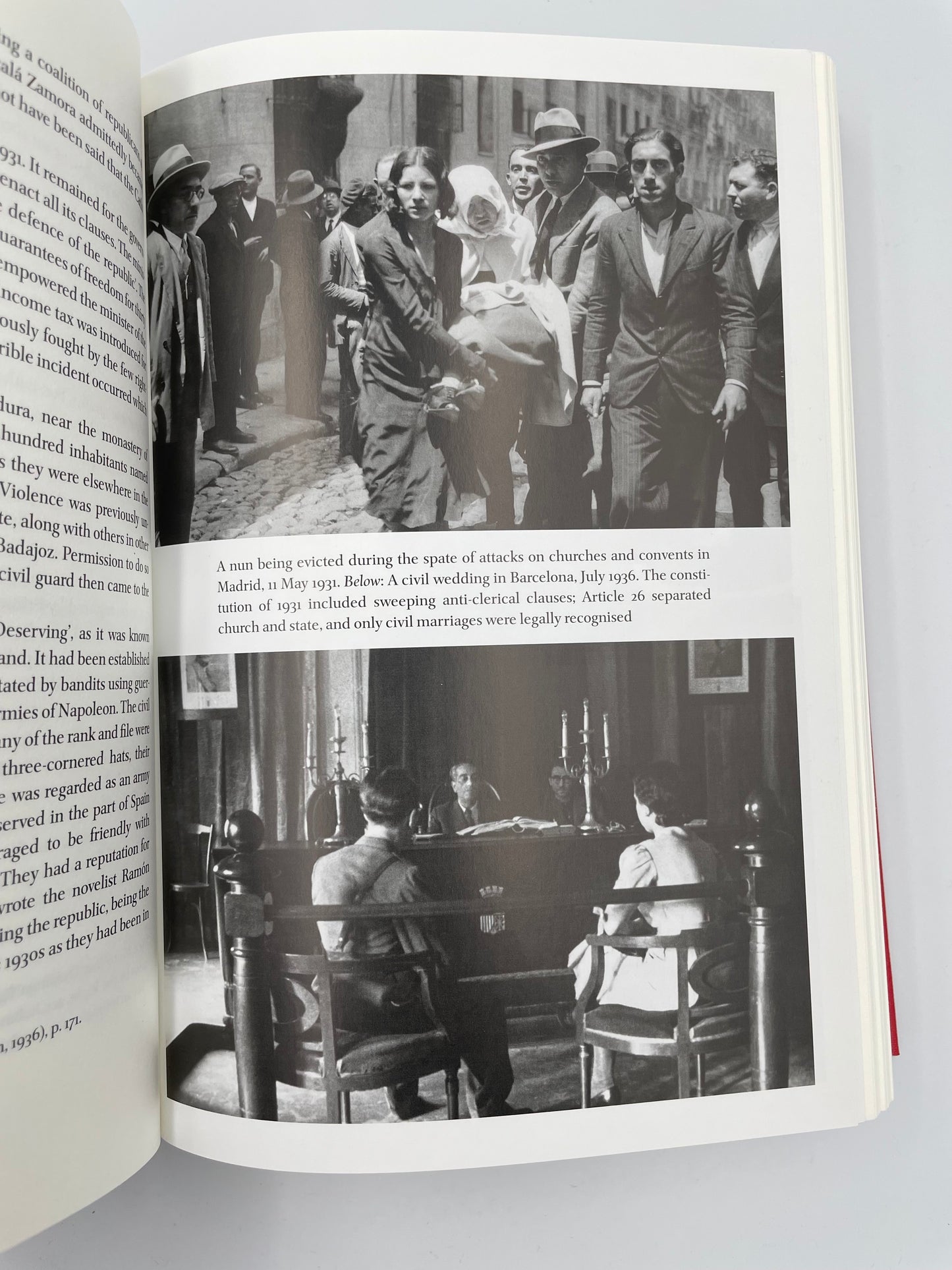 The Spanish Civil War (Complete 2 volume set) by Hugh Thomas