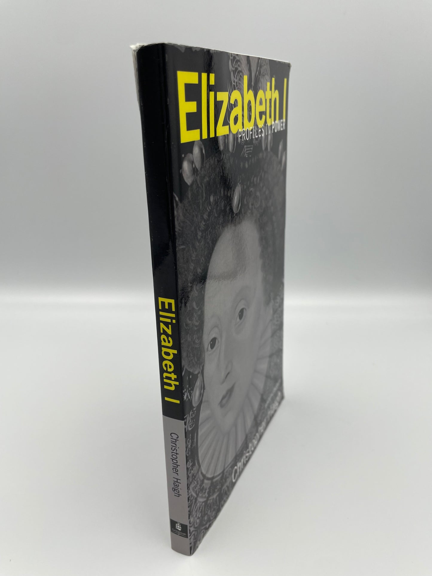 Book spine of ‘Elizabeth I’