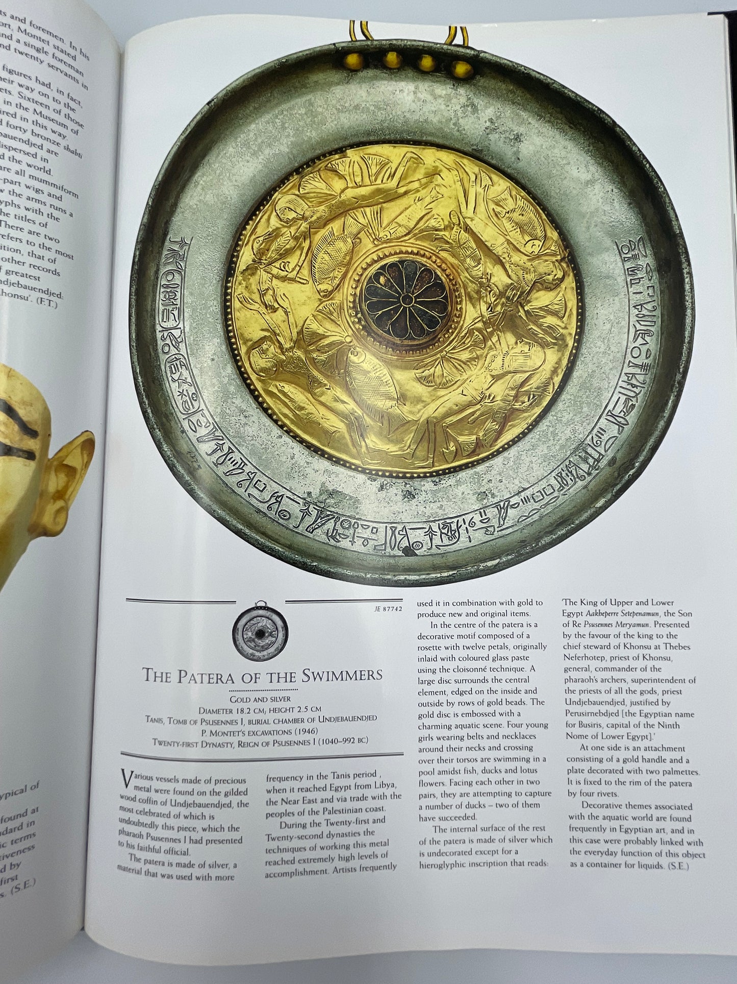 Egyptian Treasures from the Egyptian Museum in Cairo (Ed. F.Tiraditti)