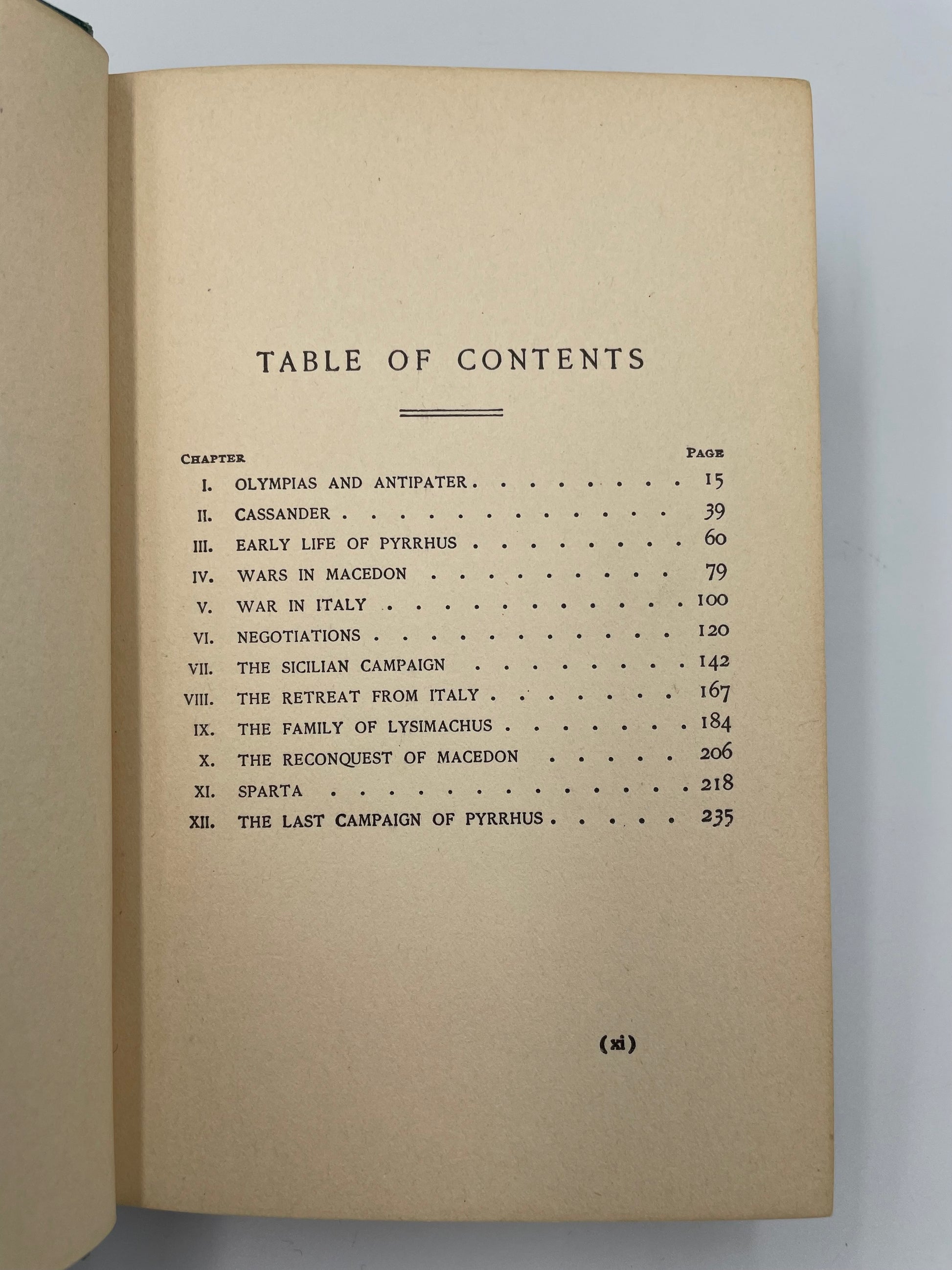 Page with table of contents from ‘Makers of History: Pyrrhus’ by Jacob Abbott