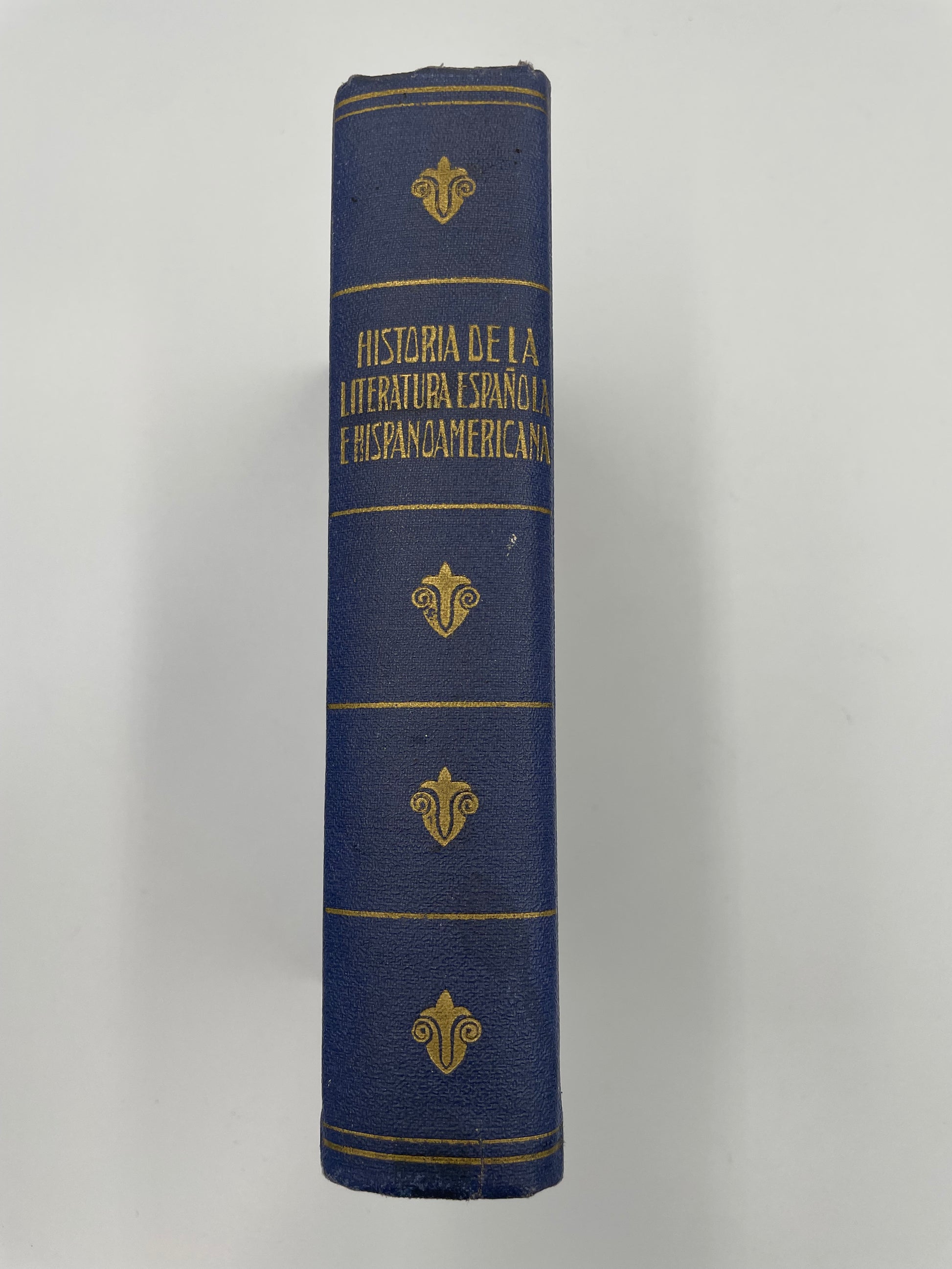 Book spine of ‘Historia de la Literatura Española e Hispanoamericana’.