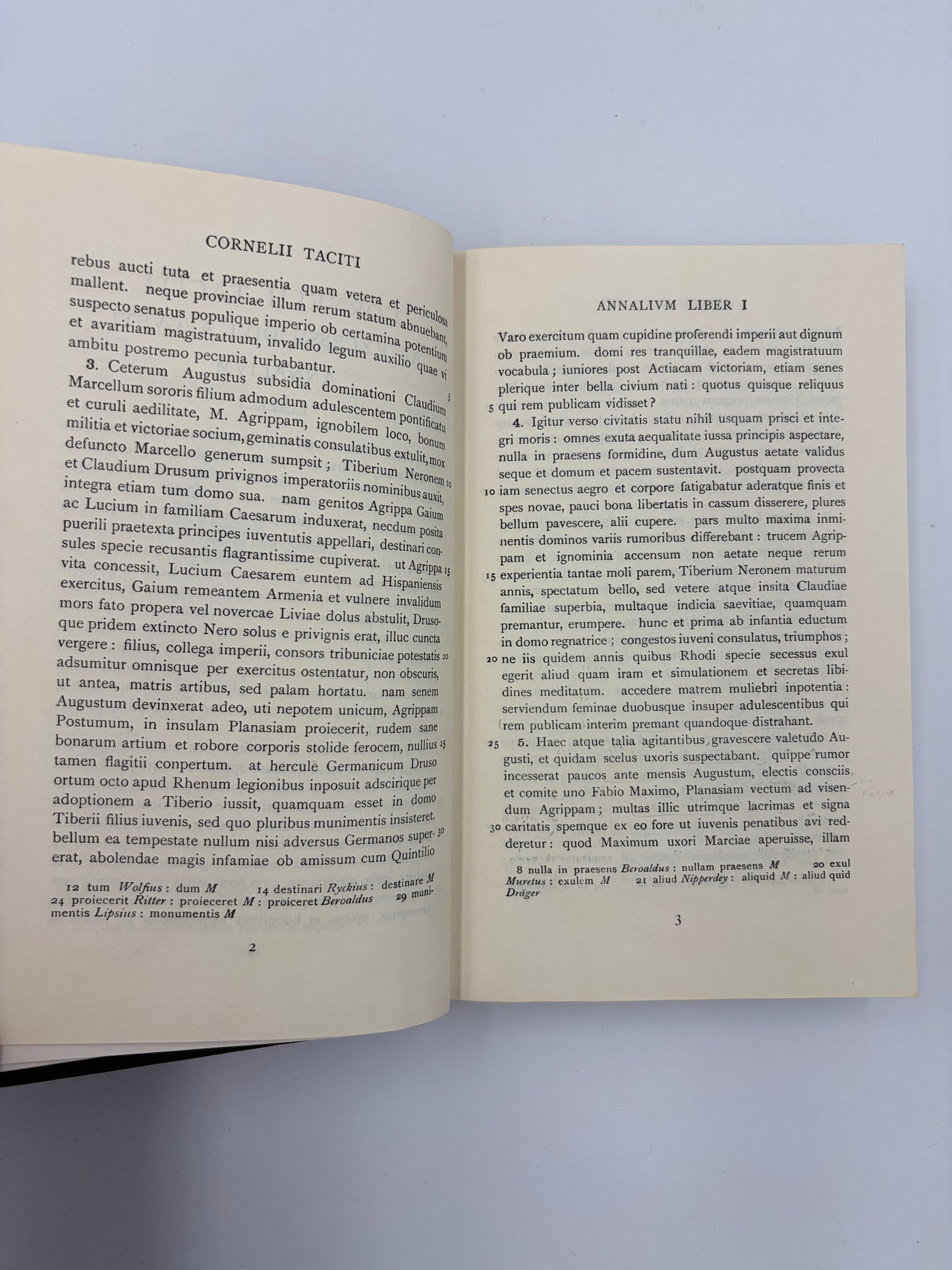 Page 2 and 3 from ‘Cornelii Taciti — Annalium Ab Excessu Divi Augusti Libri’ (Oxford Classical Text)
