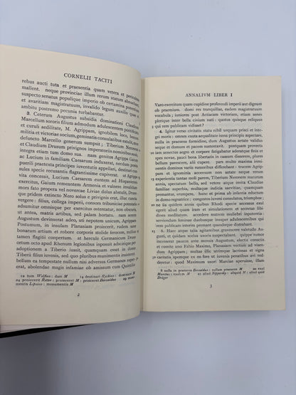 Page 2 and 3 from ‘Cornelii Taciti — Annalium Ab Excessu Divi Augusti Libri’ (Oxford Classical Text)