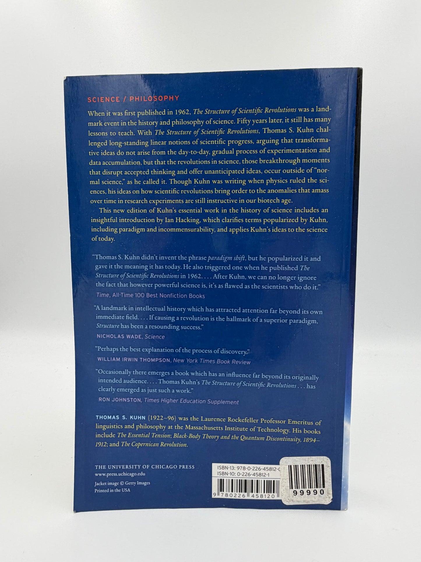 Back book cover of 'The Structure of Scientific Revolutions' by Thomas S. Kuhn.