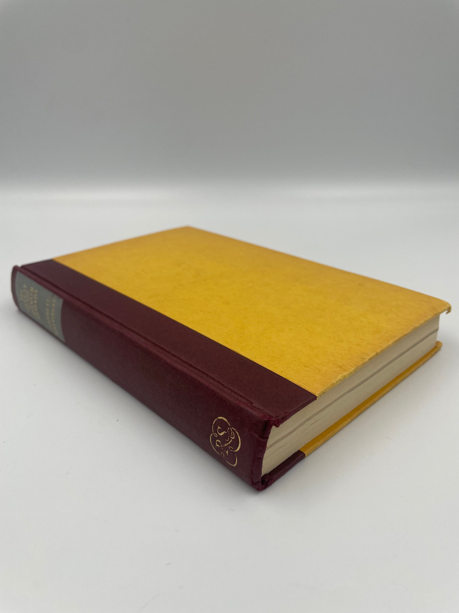 Book cover of ‘ The Defeat of the Spanish Armada’ by Garrett Mattingly.