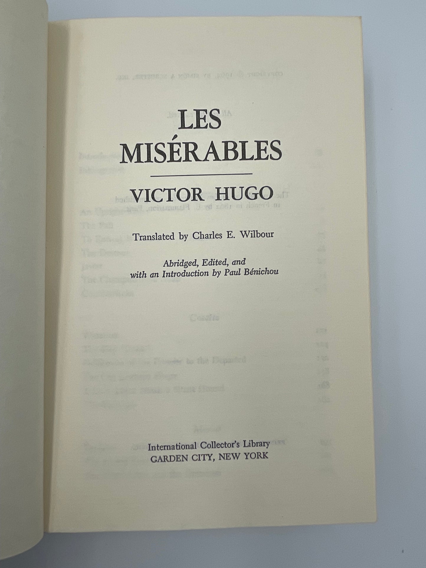 Les Miserable by Victor Hugo (International Collector's Library)