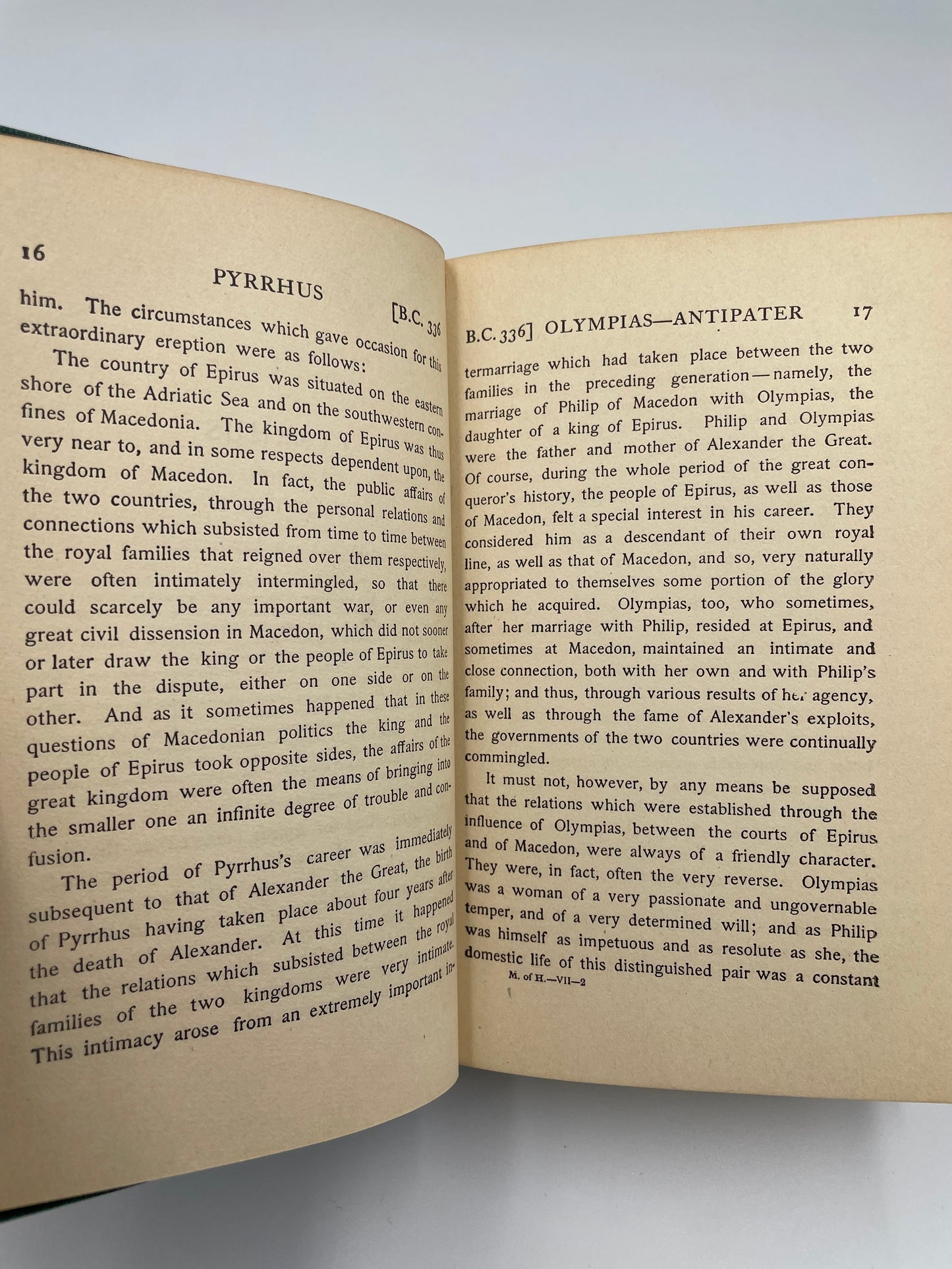 Page 16 and 17 from ‘Makers of History: Pyrrhus’ by Jacob Abbott.