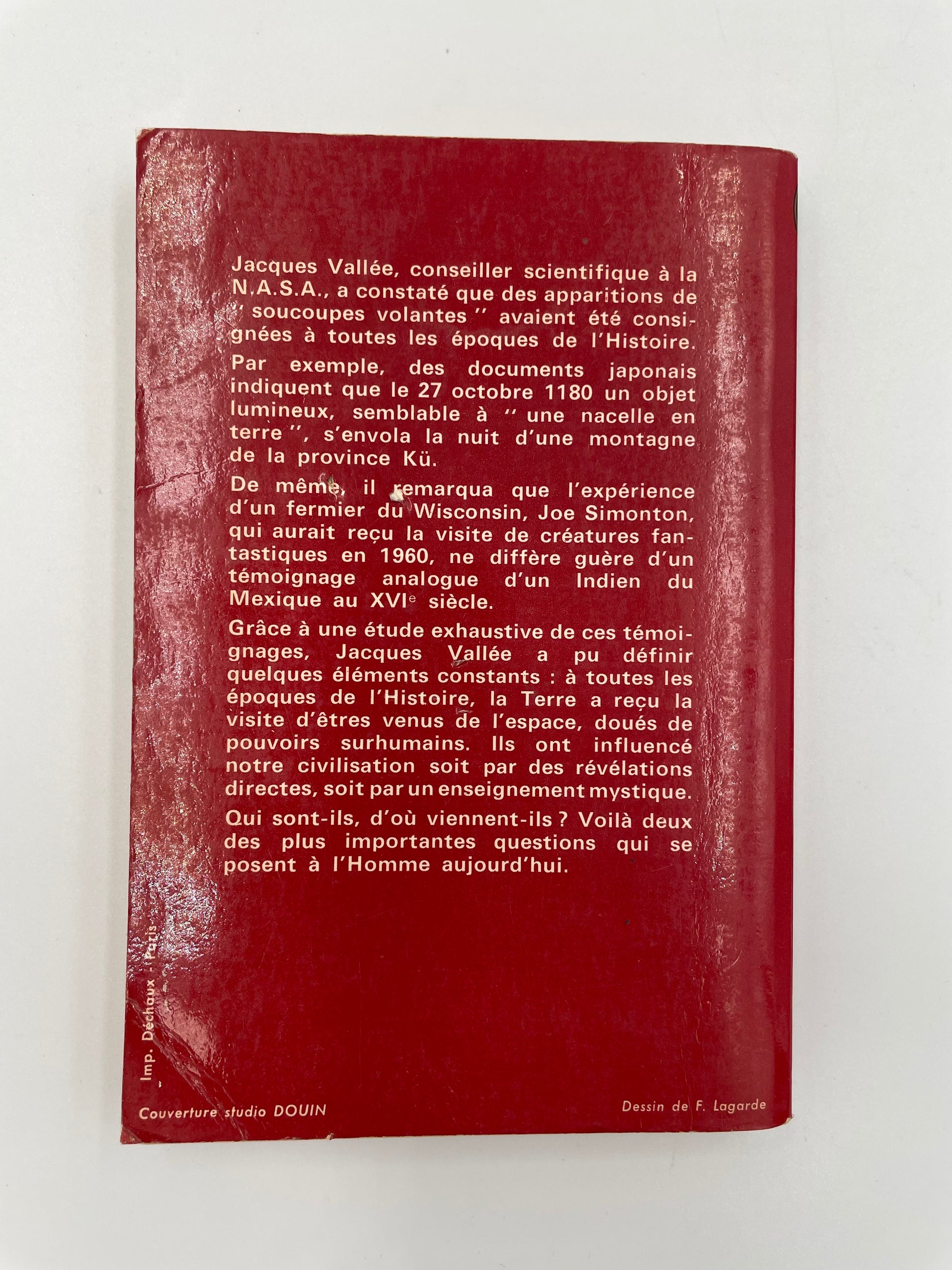 Back cover of ‘Chroniques des apparitions extra-terrestres’ by Jacques Vallée.