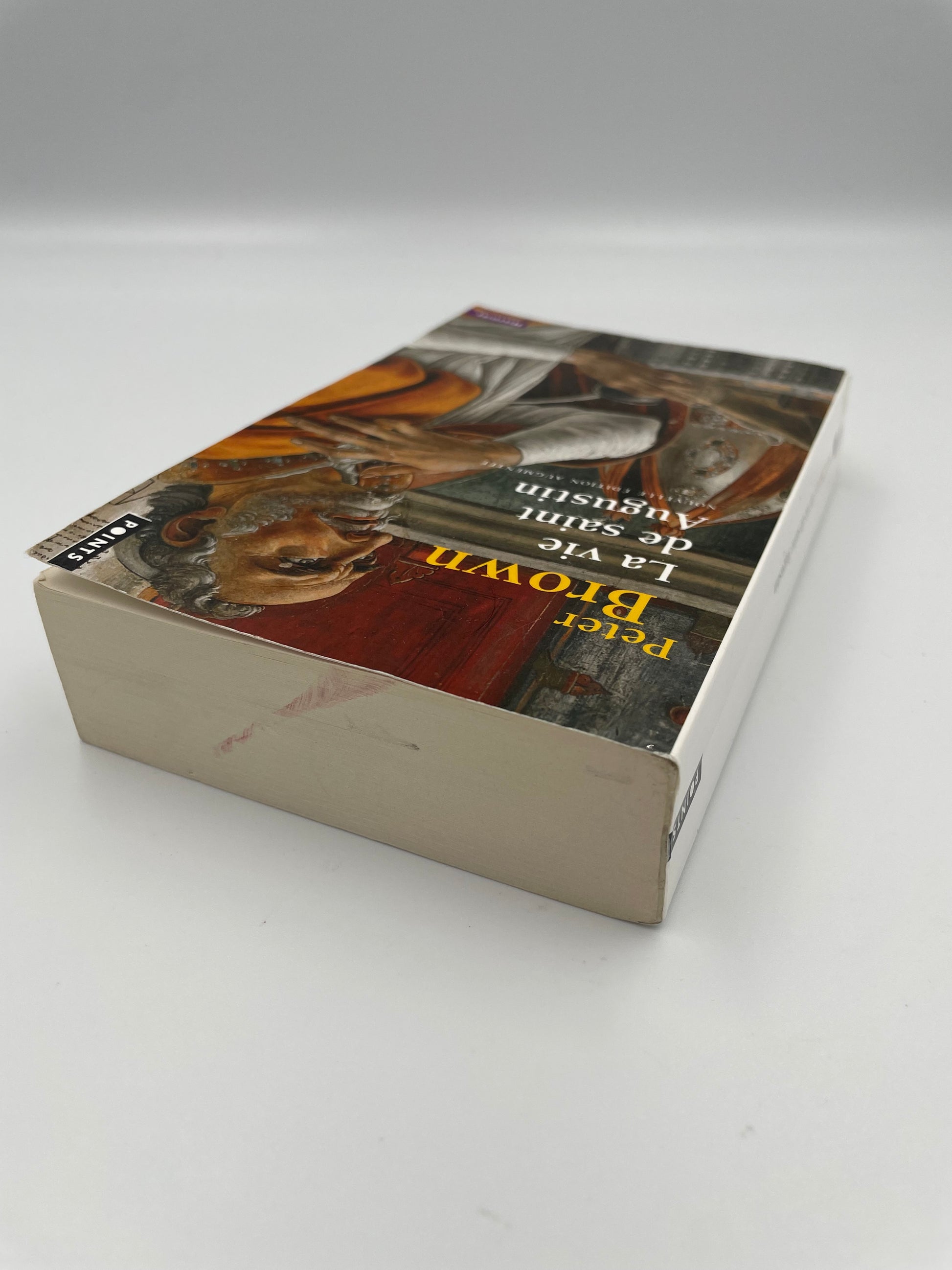 Book edge view of 'La vie de Saint Augustin' by Peter Brown.