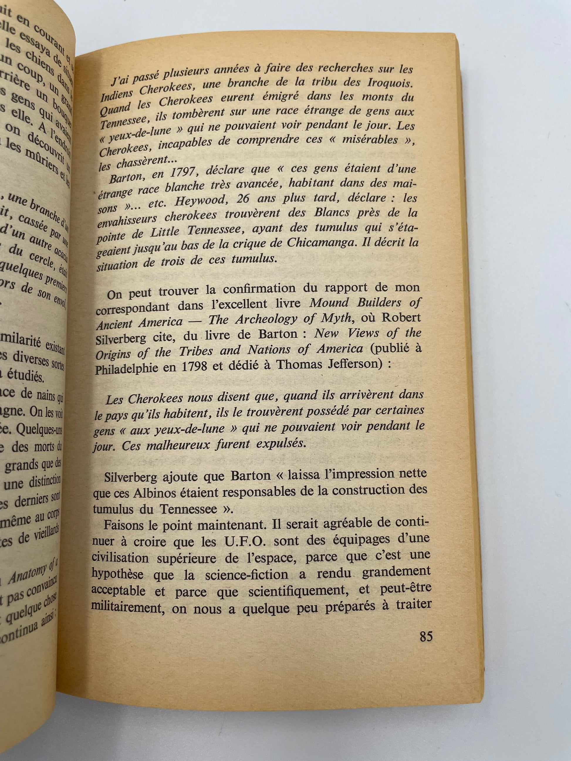 Random page 85 of ‘Chroniques des apparitions extra-terrestres’ by Jacques Vallée.