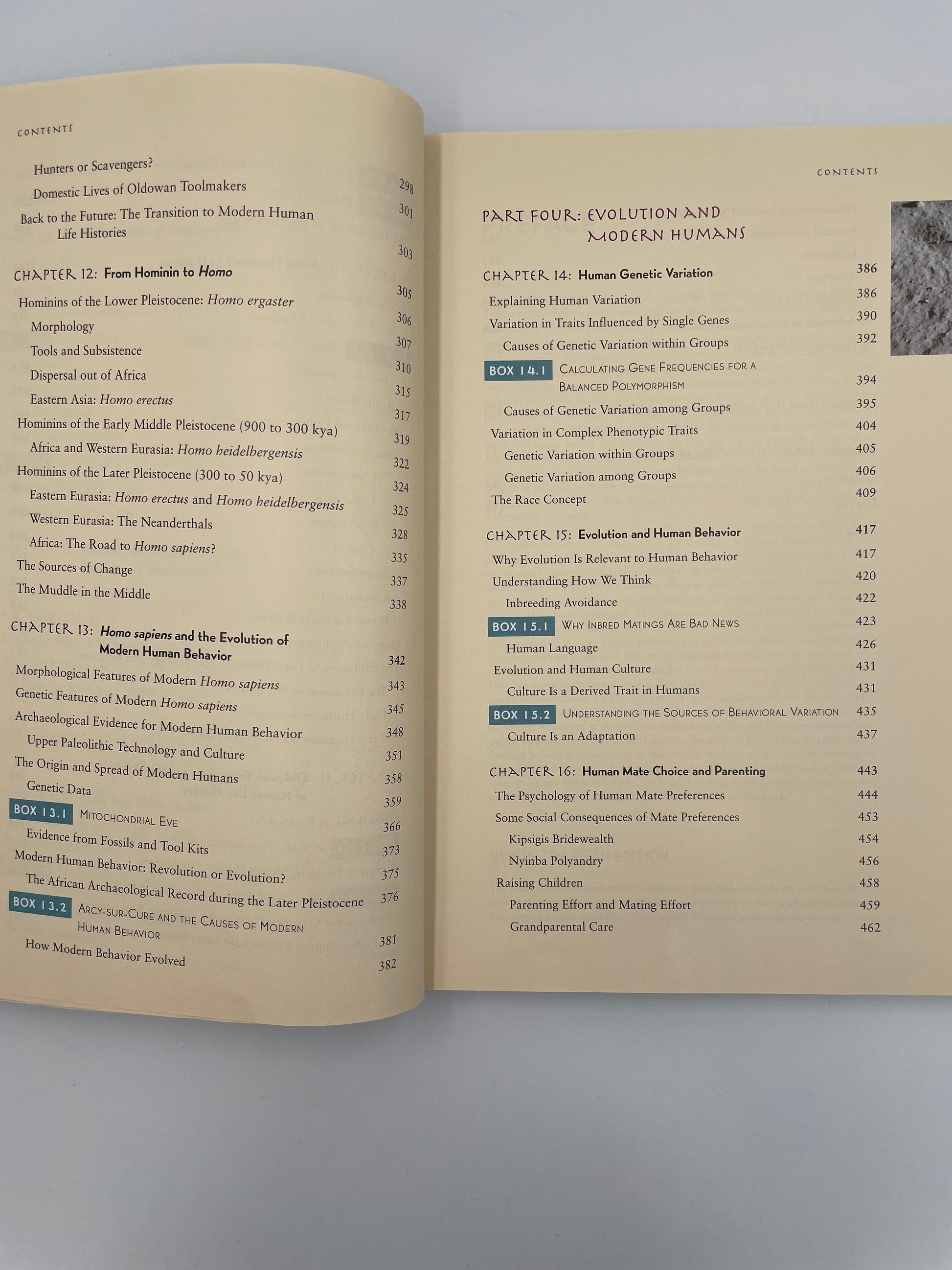 Table of contents page 6 and 7 of ‘How Humans Evolved’ by Robert Boyd & Joan B. Silk.