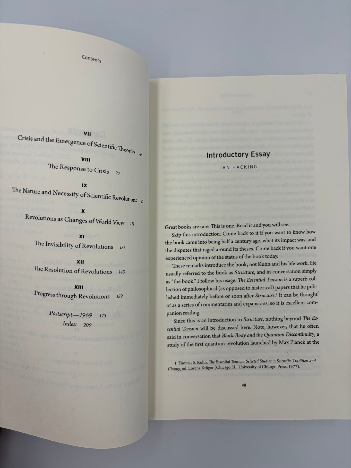 Table of contents page continued plus introductory essay page by Ian Hacking from 'The Structure of Scientific Revolutions' by Thomas S. Kuhn.